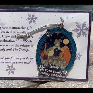 2010 Disney's Collectible Holiday Ornament
